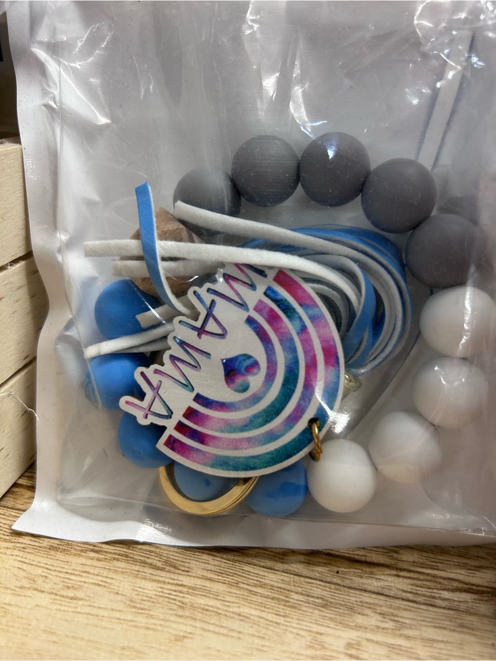 Mama Rainbow Silicone Beaded Keychain - Blue, Gray & White